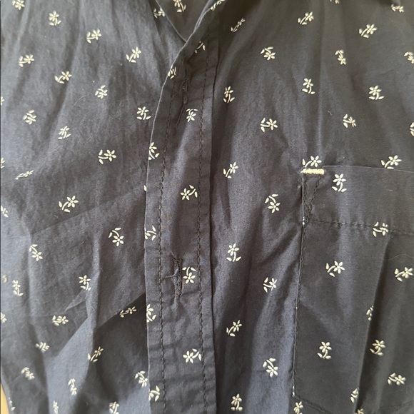 Men's Navy Blue Casual Button Down Shirt - Picture 2 of 3